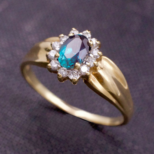 Color-changing Sapphire Ring