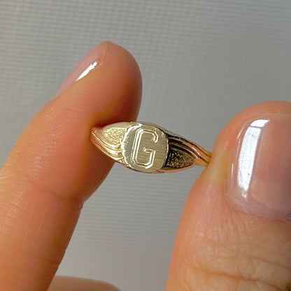 Platform "G" Engraved Signet