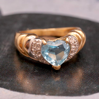 Ribbed Blue Heart Ring